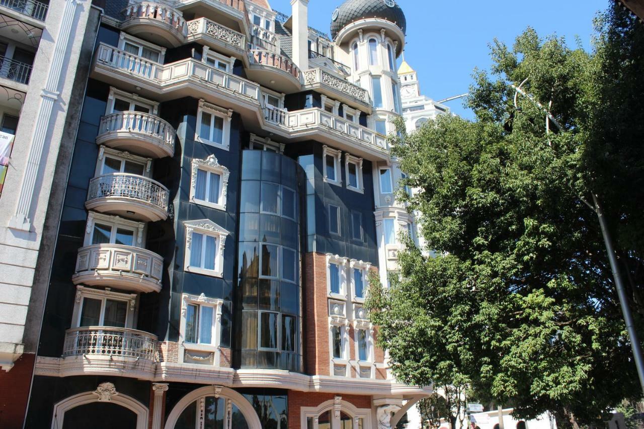 Batumi Apartment In Front Of Sheraton Kültér fotó
